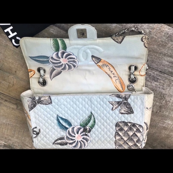 SOLD - Authentic CHANEL Vintage - Picture 3 of 8